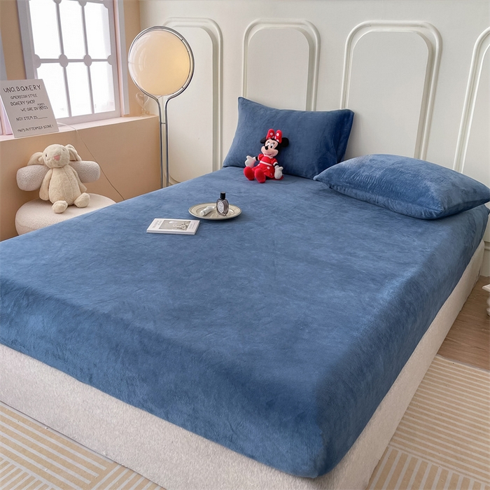 91家纺网 家纺一手货源 找家纺 （总）莎臣豹 2025新款保暖牛奶绒加厚水晶绒纯色床笠可配三件套