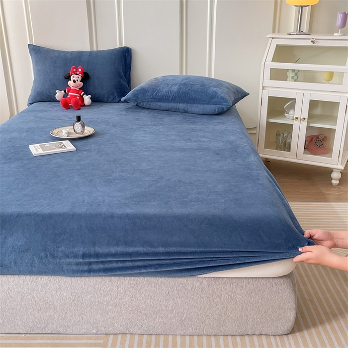 91家纺网 家纺一手货源 找家纺 （总）莎臣豹 2025新款保暖牛奶绒加厚水晶绒纯色床笠可配三件套