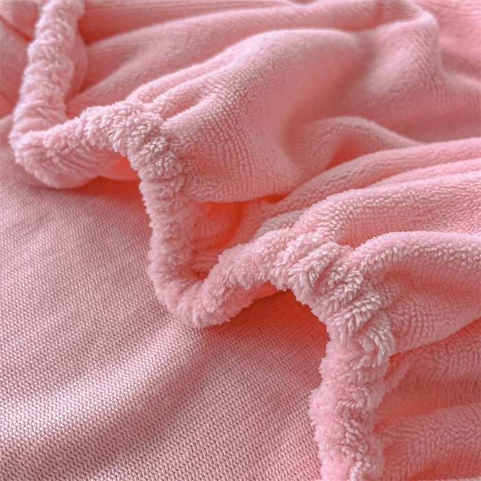 91家纺网 家纺一手货源 找家纺 莎臣豹 2025新款保暖牛奶绒加厚水晶绒纯色床笠可配三件套 水晶绒床笠公主粉