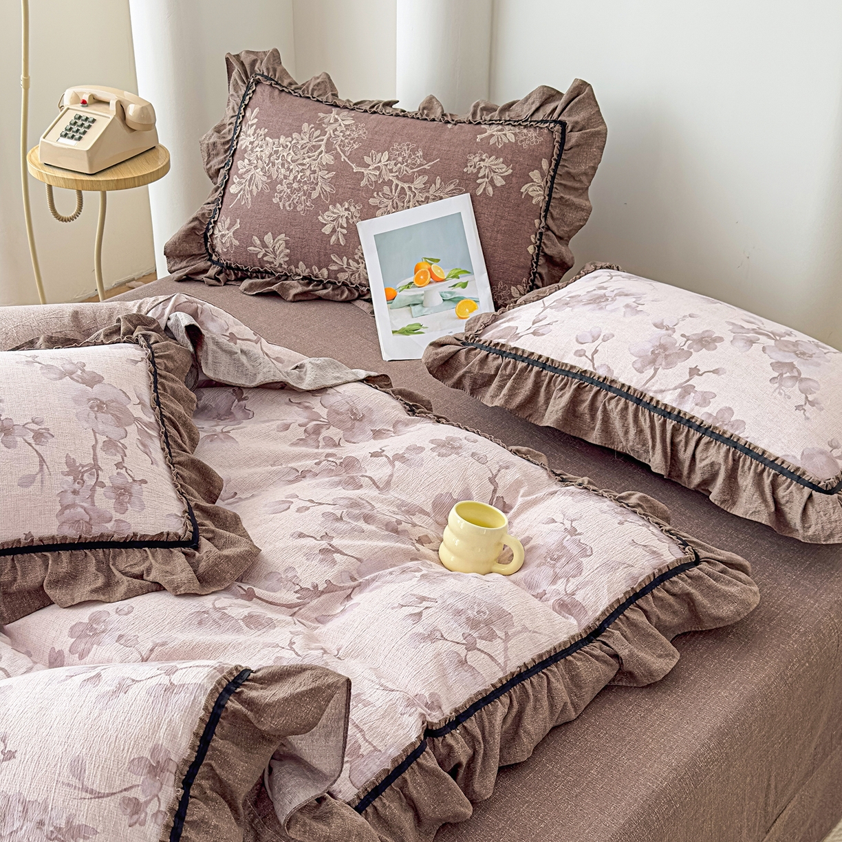 91家纺网 家纺一手货源 找家纺 可思家纺 2025新款亚麻四件套-赫本风系列 赫本风-咖