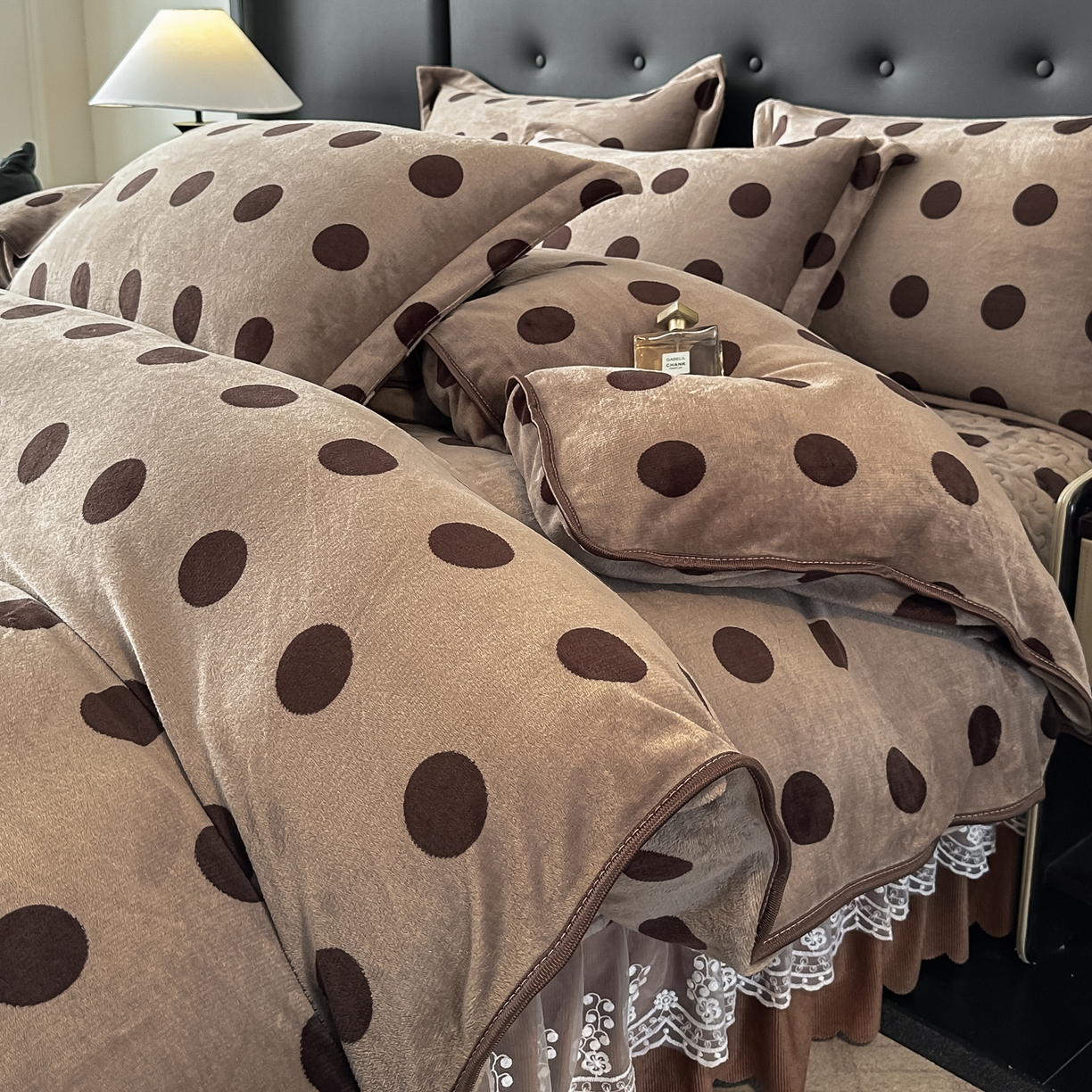 91家纺网 家纺一手货源 找家纺 （总）凤杰家纺 2025新款加厚牛奶绒床盖四件套