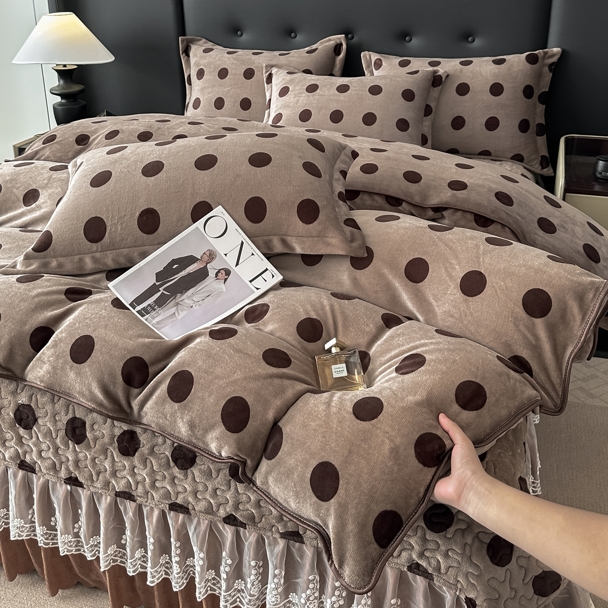 91家纺网 家纺一手货源 找家纺 （总）凤杰家纺 2025新款加厚牛奶绒床盖四件套