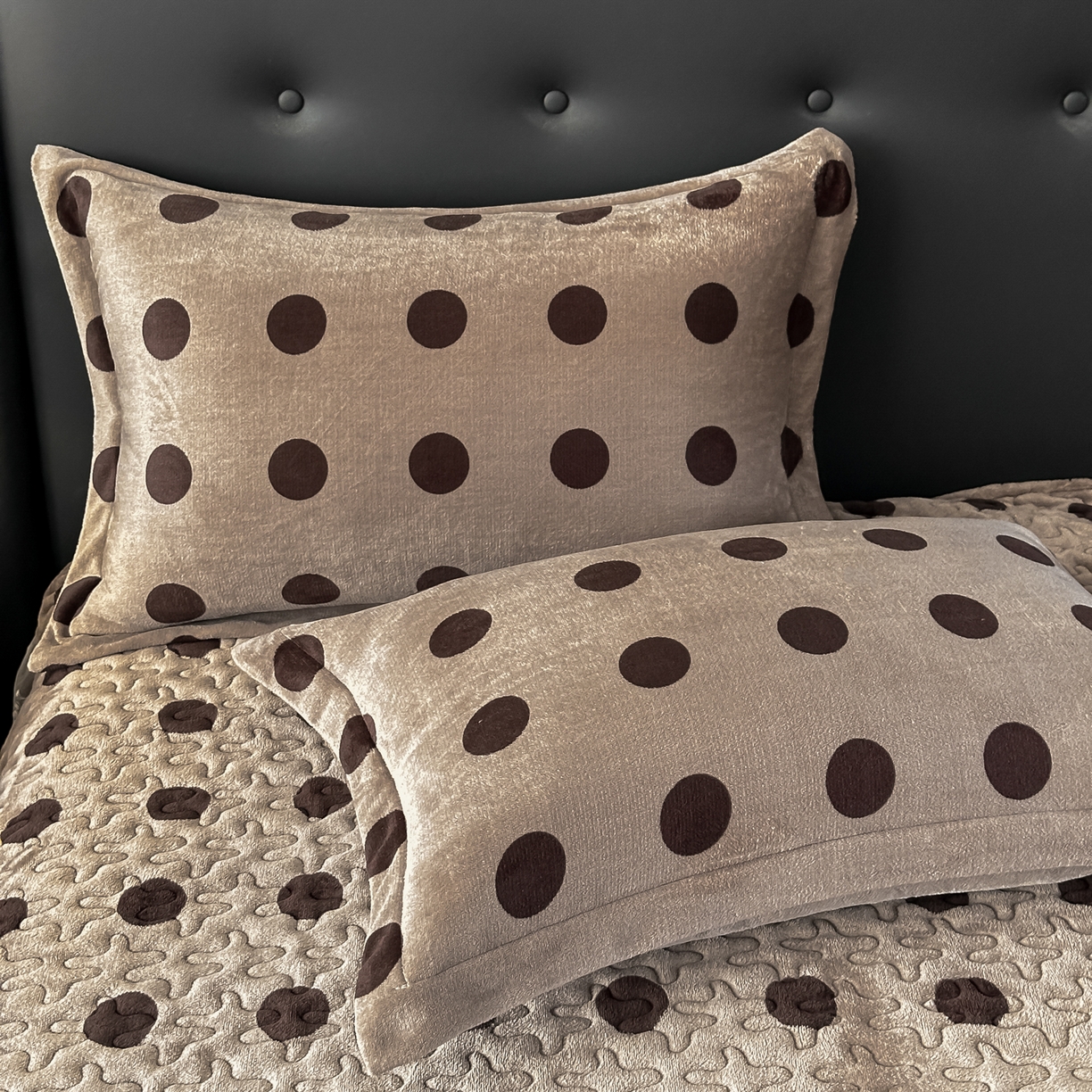 91家纺网 家纺一手货源 找家纺 （总）凤杰家纺 2025新款加厚牛奶绒床盖四件套