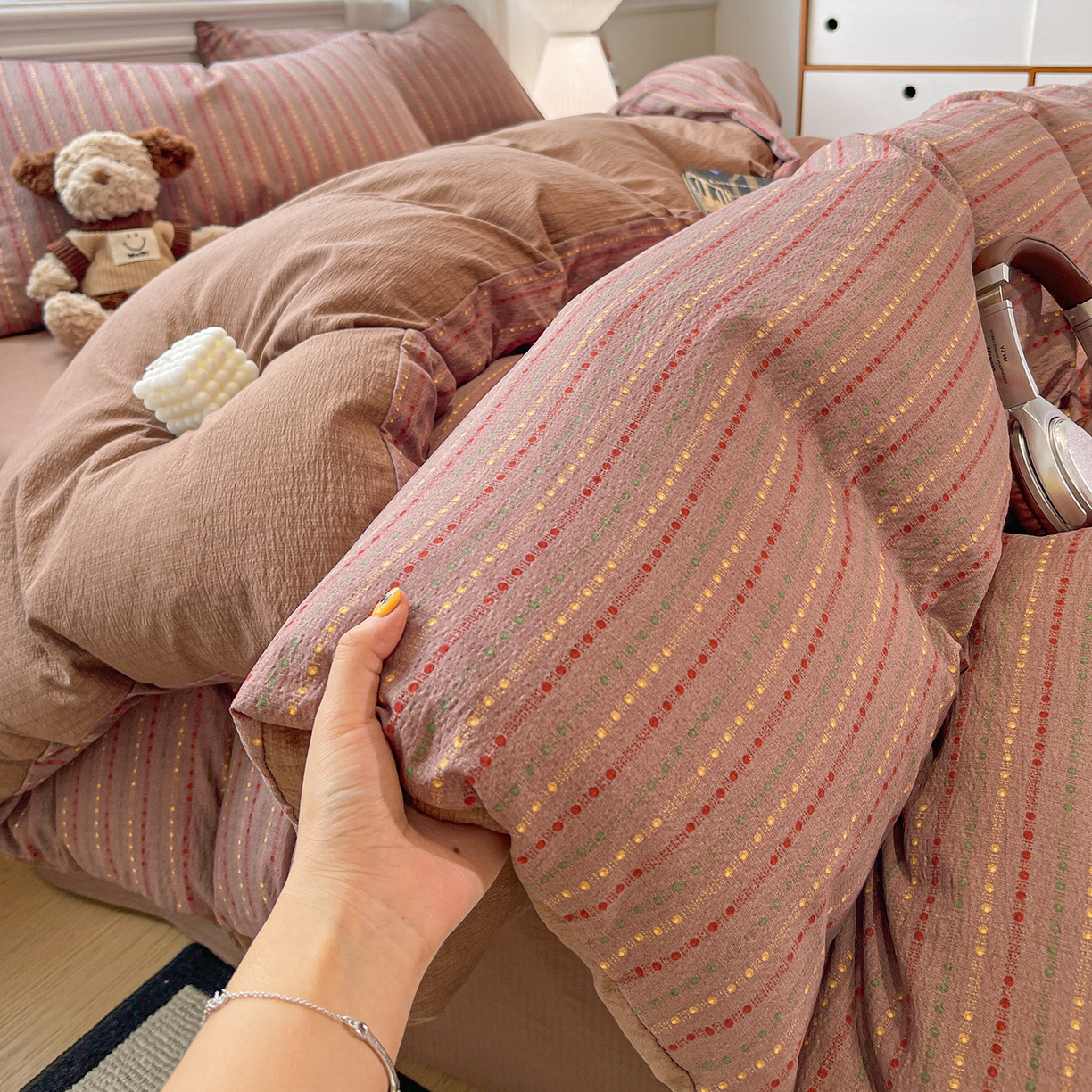 91家纺网 家纺一手货源 找家纺 星禾优选 2025新款云感双层纱四件套-六子棋 六子棋-莓