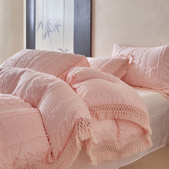 91家纺网 家纺一手货源 找家纺 缘生活 2025新款立体剪花流苏四件套 四季通用-新增花型 剪花巴洛克 流苏+粉色