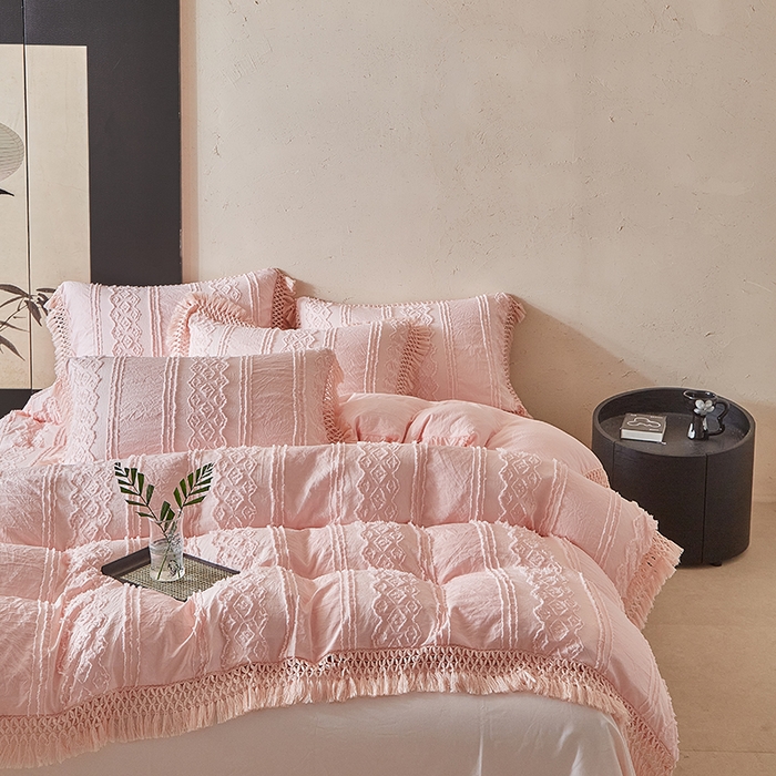 91家纺网 家纺一手货源 找家纺 缘生活 2025新款立体剪花流苏四件套 四季通用-新增花型 剪花巴洛克 流苏+粉色