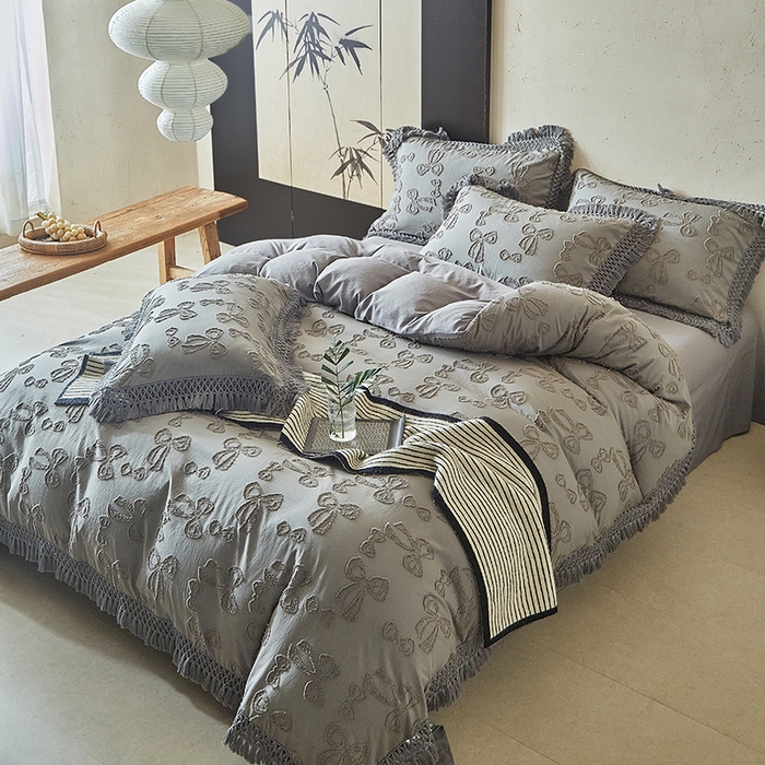 91家纺网 家纺一手货源 找家纺 缘生活 2025新款立体剪花流苏四件套 四季通用-新增花型 剪花蝴蝶结 流苏+烟灰