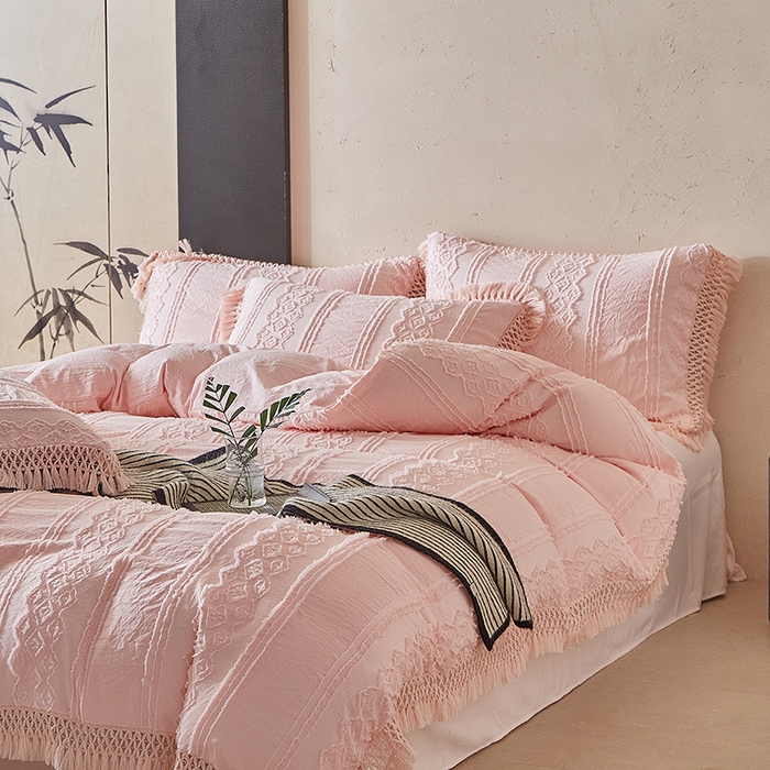 91家纺网 家纺一手货源 找家纺 缘生活 2025新款立体剪花流苏四件套 四季通用-新增花型 剪花巴洛克 流苏+粉色