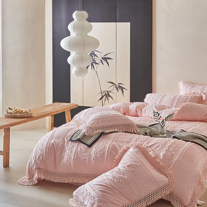 91家纺网 家纺一手货源 找家纺 缘生活 2025新款立体剪花流苏四件套 四季通用-新增花型 剪花巴洛克 流苏+粉色