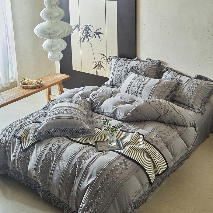 91家纺网 家纺一手货源 找家纺 缘生活 2025新款立体剪花流苏四件套 四季通用-新增花型 剪花巴洛克 流苏+烟灰