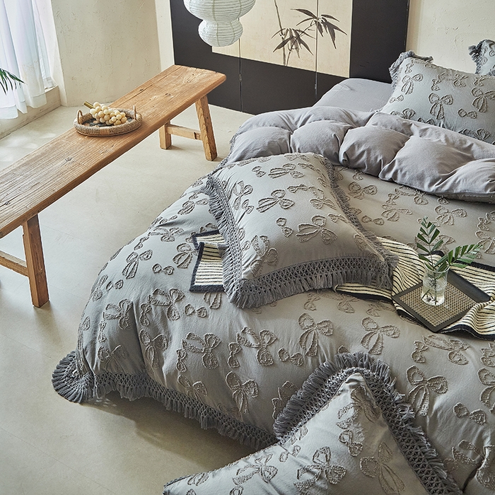 91家纺网 家纺一手货源 找家纺 缘生活 2025新款立体剪花流苏四件套 四季通用-新增花型 剪花蝴蝶结 流苏+烟灰