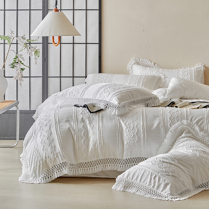 91家纺网 家纺一手货源 找家纺 缘生活 2025新款立体剪花流苏四件套 四季通用-新增花型 剪花巴洛克 流苏+白色