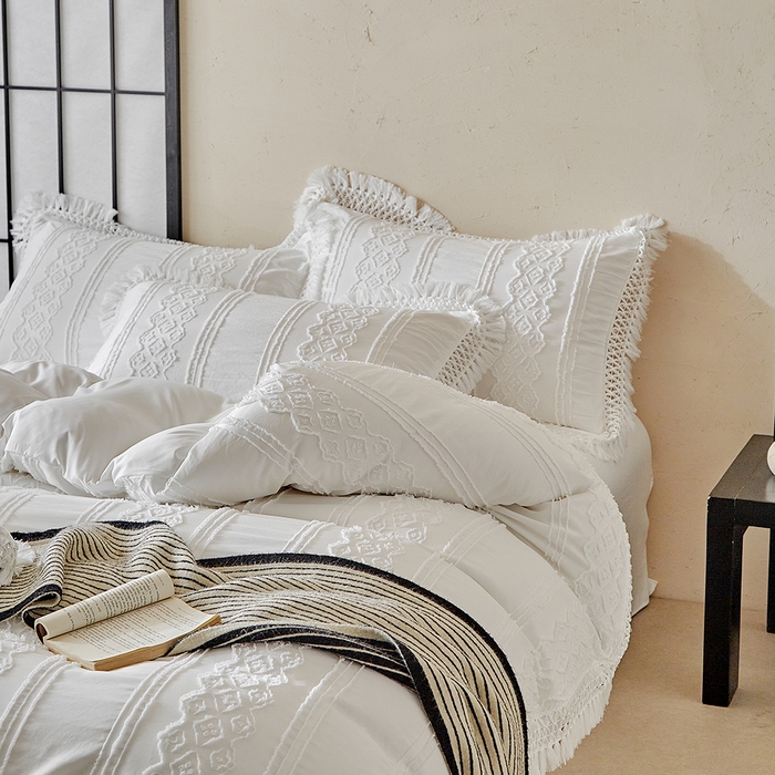 91家纺网 家纺一手货源 找家纺 缘生活 2025新款立体剪花流苏四件套 四季通用-新增花型 剪花巴洛克 流苏+白色