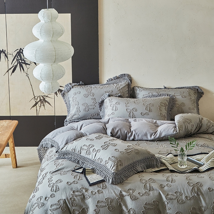 91家纺网 家纺一手货源 找家纺 缘生活 2025新款立体剪花流苏四件套 四季通用-新增花型 剪花蝴蝶结 流苏+烟灰