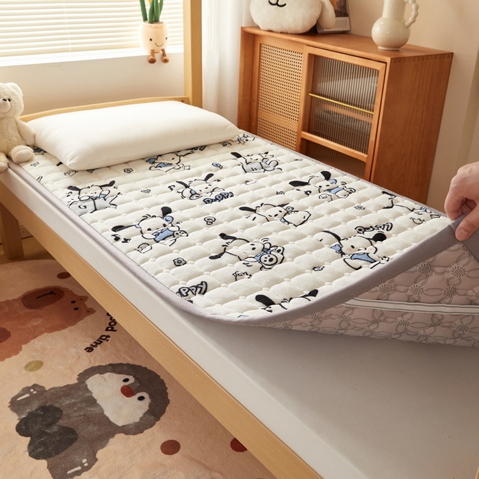 91家纺网 家纺一手货源 找家纺 元昊床垫 2025新款牛奶绒学生宿舍夹棉床垫直角防滑床垫 大耳朵狗