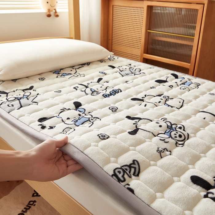 91家纺网 家纺一手货源 找家纺 元昊床垫 2025新款牛奶绒学生宿舍夹棉床垫直角防滑床垫 大耳朵狗