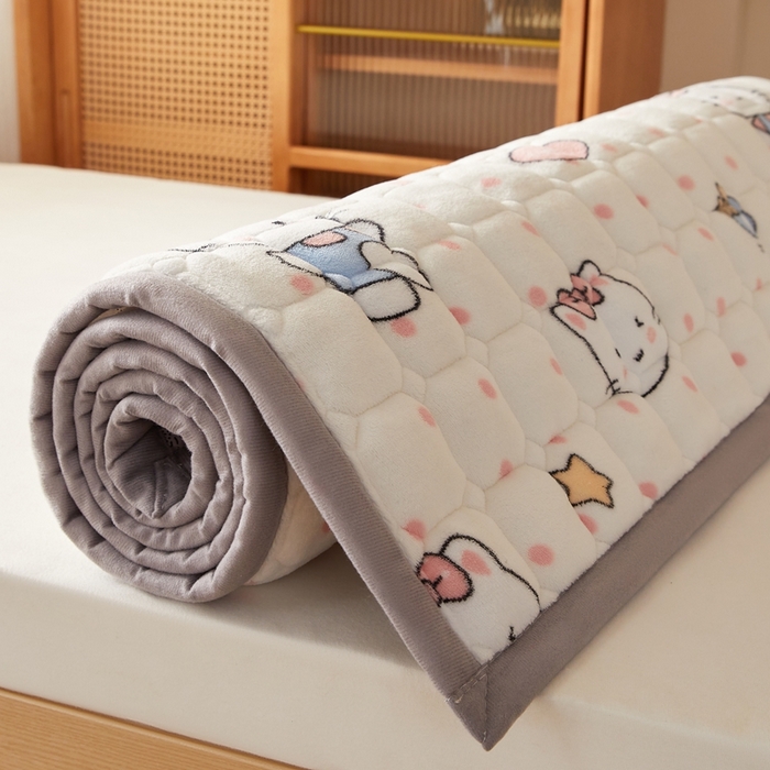 91家纺网 家纺一手货源 找家纺 元昊床垫 2025新款牛奶绒学生宿舍夹棉床垫直角防滑床垫 kt 猫