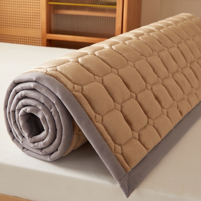 91家纺网 家纺一手货源 找家纺 元昊床垫 2025新款牛奶绒学生宿舍夹棉床垫直角防滑床垫 高端-卡其