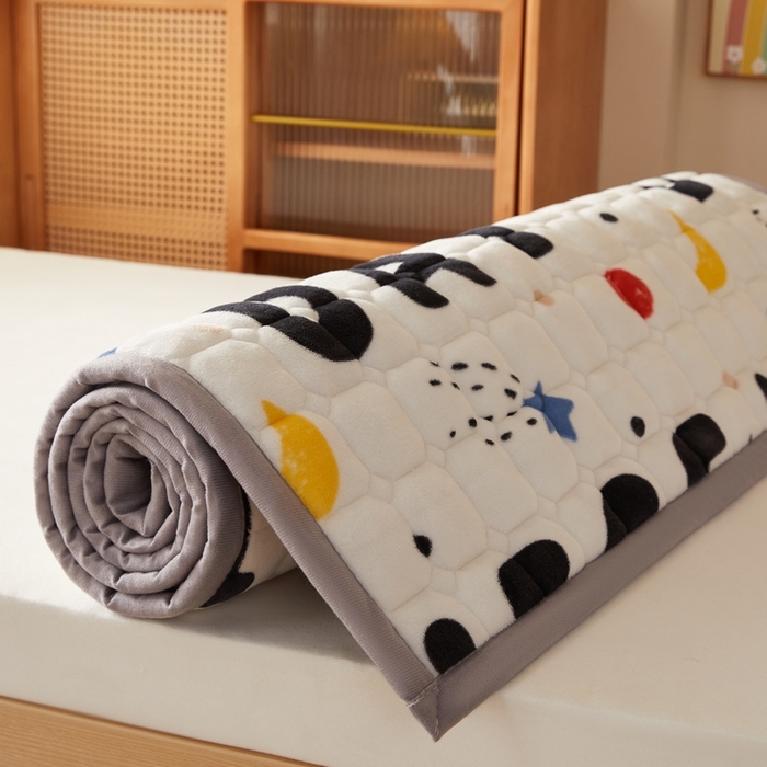 91家纺网 家纺一手货源 找家纺 元昊床垫 2025新款牛奶绒学生宿舍夹棉床垫直角防滑床垫 腊肠狗