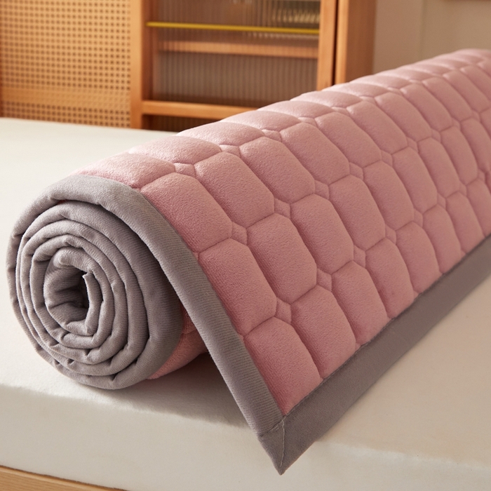 91家纺网 家纺一手货源 找家纺 元昊床垫 2025新款牛奶绒学生宿舍夹棉床垫直角防滑床垫 大自然-粉