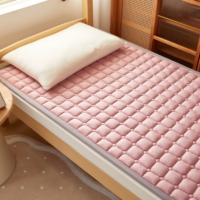 91家纺网 家纺一手货源 找家纺 元昊床垫 2025新款牛奶绒学生宿舍夹棉床垫直角防滑床垫 大自然-粉
