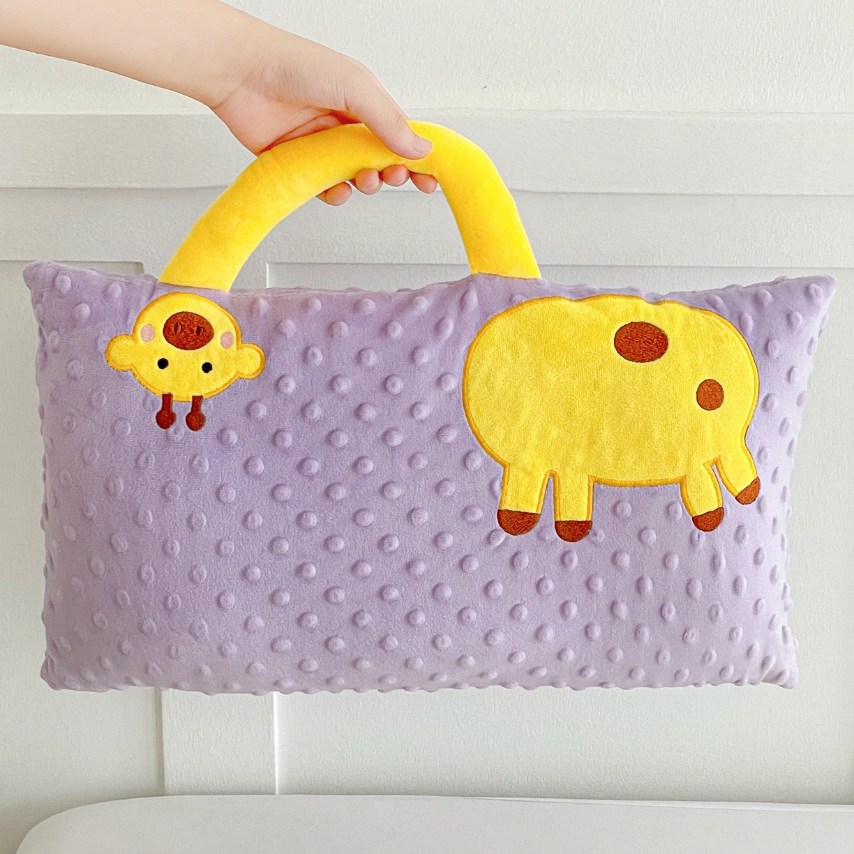 91家纺网 家纺一手货源 找家纺 （总）亦帆枕芯 2025新款豆豆绒儿童卡童手提枕头枕芯枕芯加枕套可拆洗