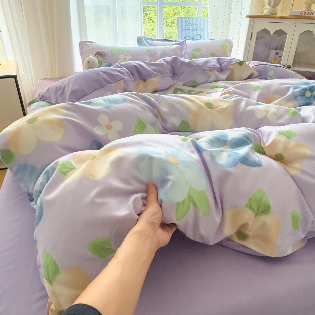 91家纺网 家纺一手货源 找家纺 正莱欣 2025新品加厚生态棉磨毛四件套高克重植物羊绒床单款床笠款四件套大量现货（学生三件套）巴黎花染