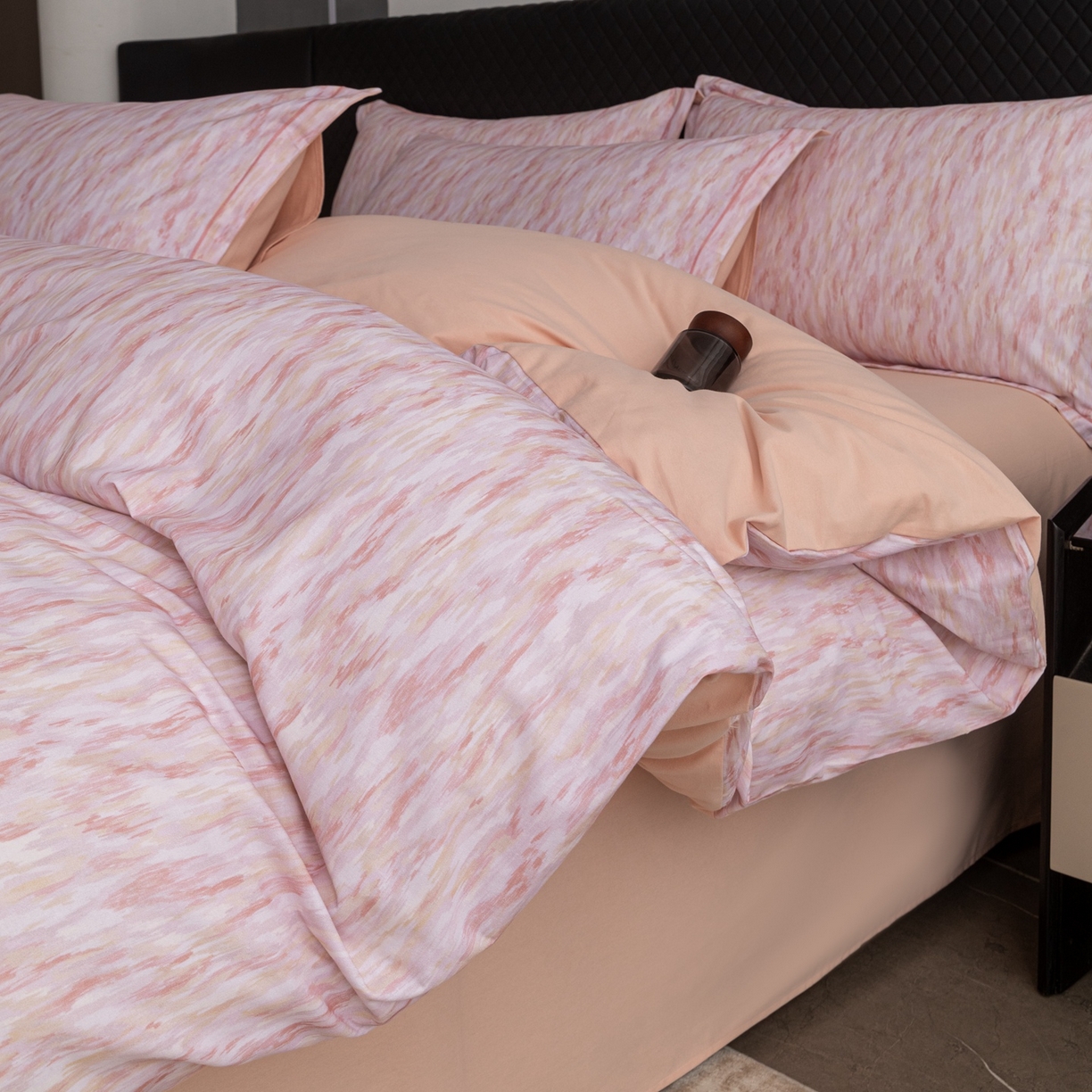 91家纺网 家纺一手货源 找家纺 晶缦家纺 2025新款加厚纯棉全棉磨毛四件套 云岫流彩粉