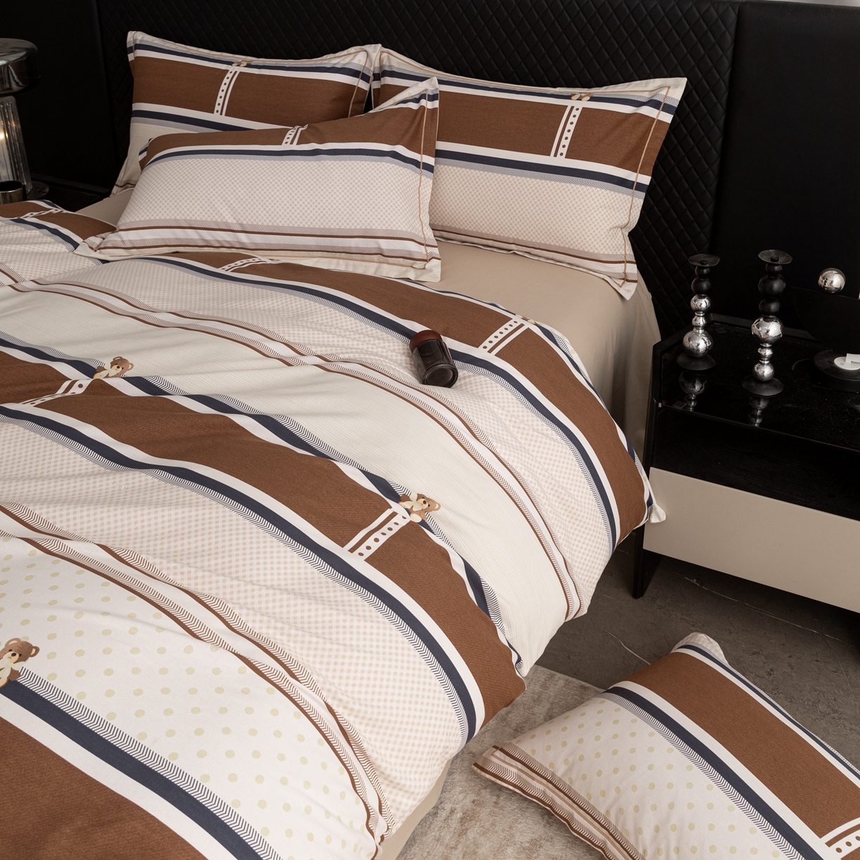 91家纺网 家纺一手货源 找家纺 晶缦家纺 2025新款加厚纯棉全棉磨毛四件套 熊可爱咖