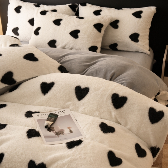 91家纺网 家纺一手货源 找家纺 梦纤绒 2025新款兔毛绒四件套 桃心