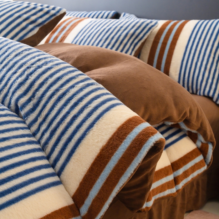 91家纺网 家纺一手货源 找家纺 梦纤绒 2025新款兔毛绒四件套 浅调爱纹