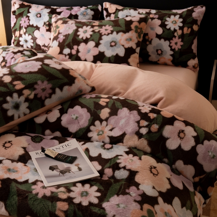 91家纺网 家纺一手货源 找家纺 梦纤绒 2025新款兔毛绒四件套 幸福花园