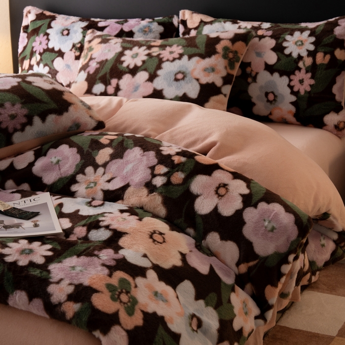 91家纺网 家纺一手货源 找家纺 梦纤绒 2025新款兔毛绒四件套 幸福花园