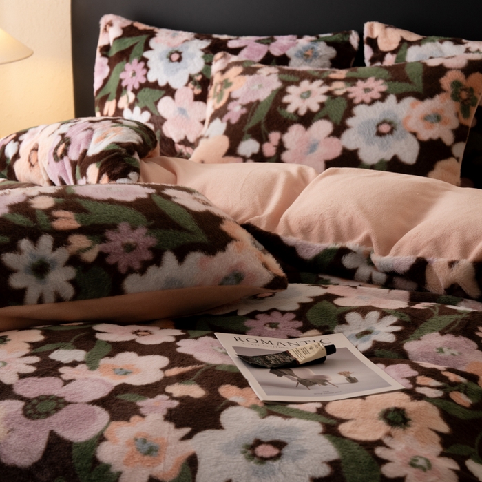 91家纺网 家纺一手货源 找家纺 梦纤绒 2025新款兔毛绒四件套 幸福花园