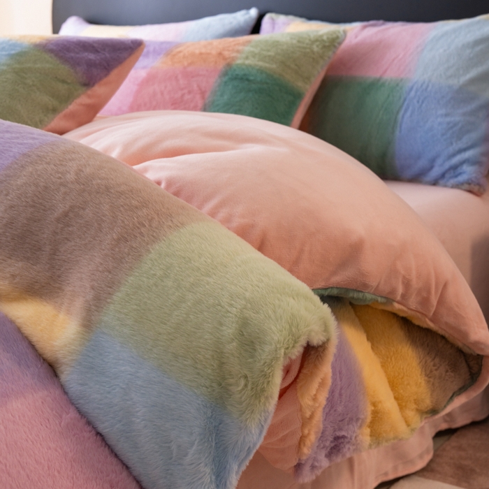 91家纺网 家纺一手货源 找家纺 梦纤绒 2025新款兔毛绒四件套 时尚简约