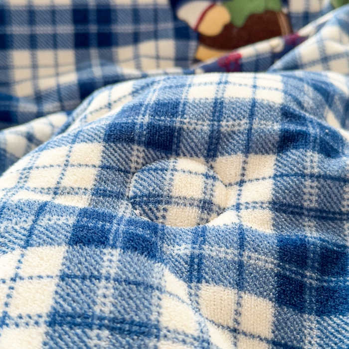 91家纺网 家纺一手货源 找家纺 （总）爱彼家纺 2025新款奶油风羊羔绒+牛奶绒可爱卡通被子被芯秋被冬被被子被芯-直播热门款