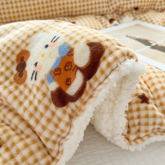 91家纺网 家纺一手货源 找家纺 爱彼家纺 2025新款奶油风羊羔绒+牛奶绒可爱卡通被子被芯秋被冬被被子被芯-直播热门款 奶咖小猫