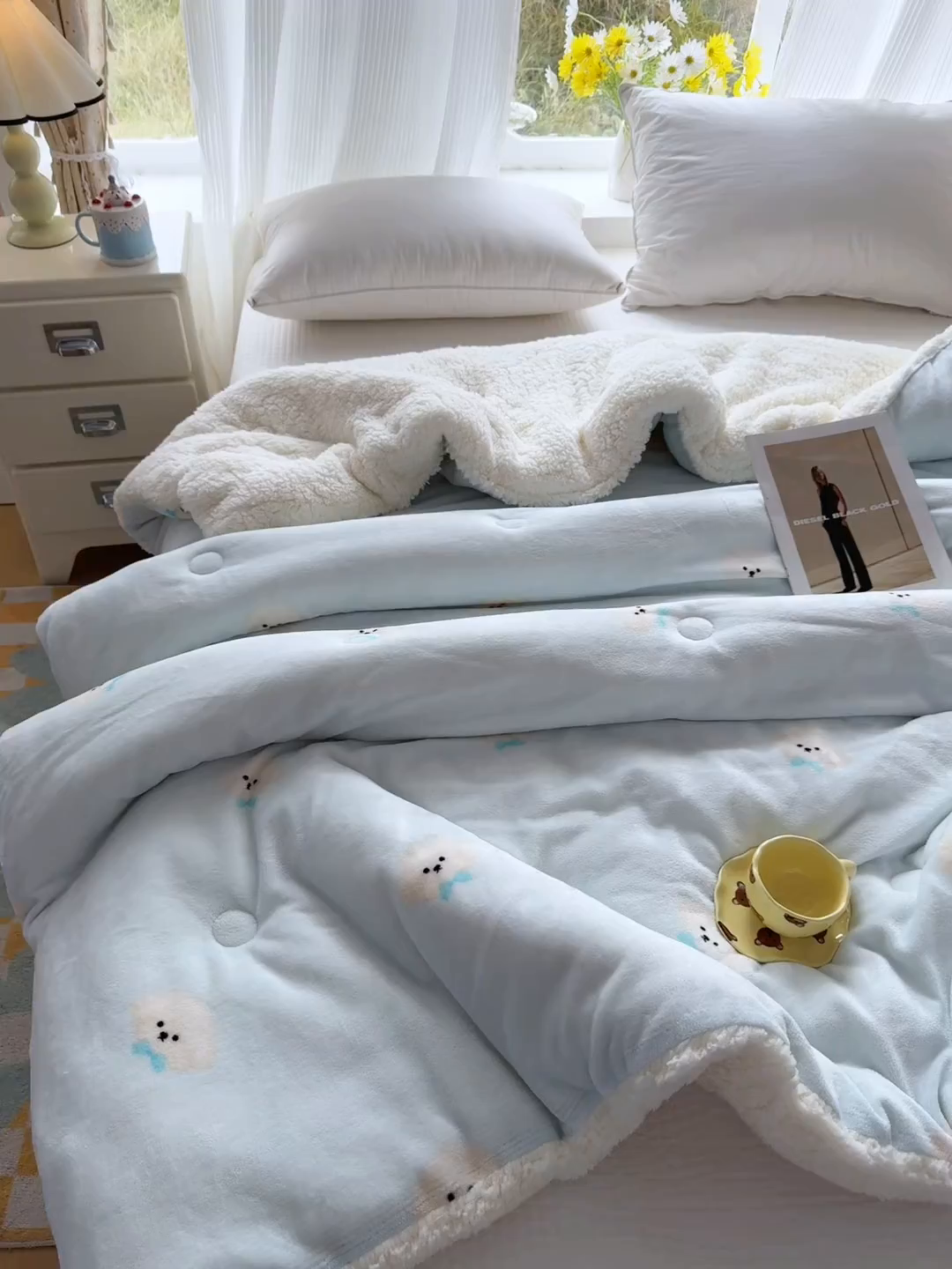 91家纺网 家纺一手货源 找家纺 爱彼家纺 2025新款奶油风羊羔绒+牛奶绒可爱卡通被子被芯秋被冬被被子被芯-直播热门款 浅蓝甜点小狗