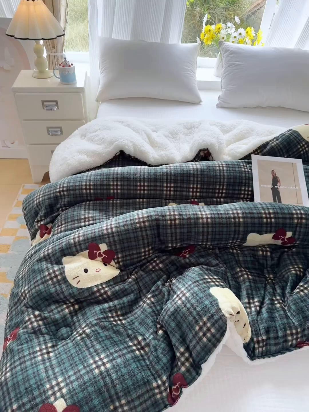 91家纺网 家纺一手货源 找家纺 爱彼家纺 2025新款奶油风羊羔绒+牛奶绒可爱卡通被子被芯秋被冬被被子被芯-直播热门款 绅士绿kt