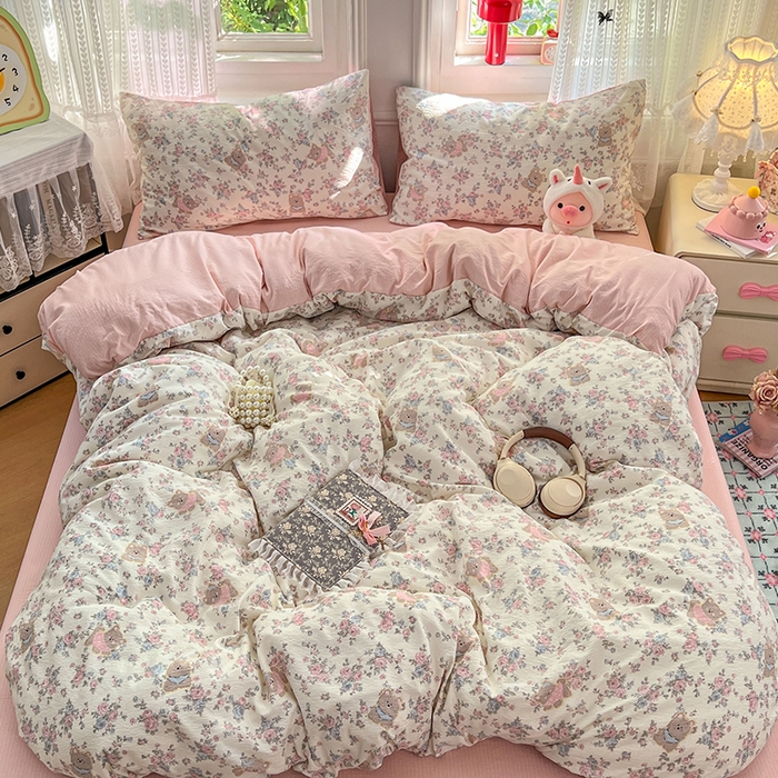 91家纺网 家纺一手货源 找家纺 优尚佳生活馆 2025新款高克重云感双层纱印花四件套 熊花私语