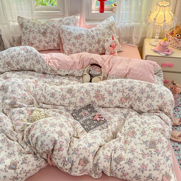 91家纺网 家纺一手货源 找家纺 优尚佳生活馆 2025新款高克重云感双层纱印花四件套 熊花私语