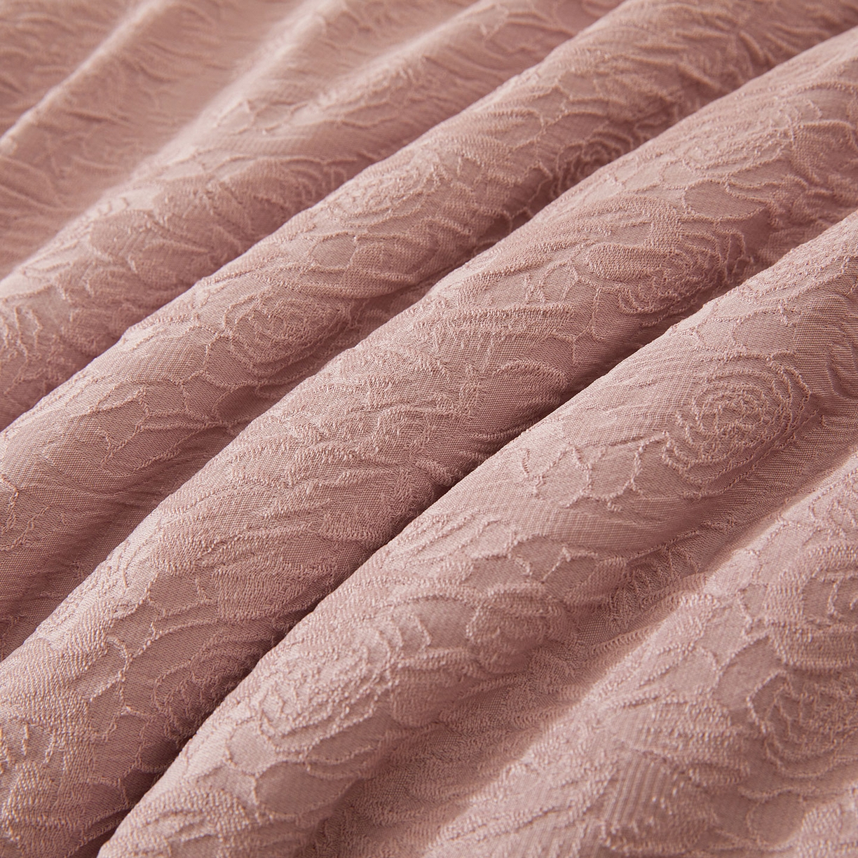 91家纺网 家纺一手货源 找家纺 （总）欢乐季 2025新款贡缎浮雕提花棉花被 被子被芯