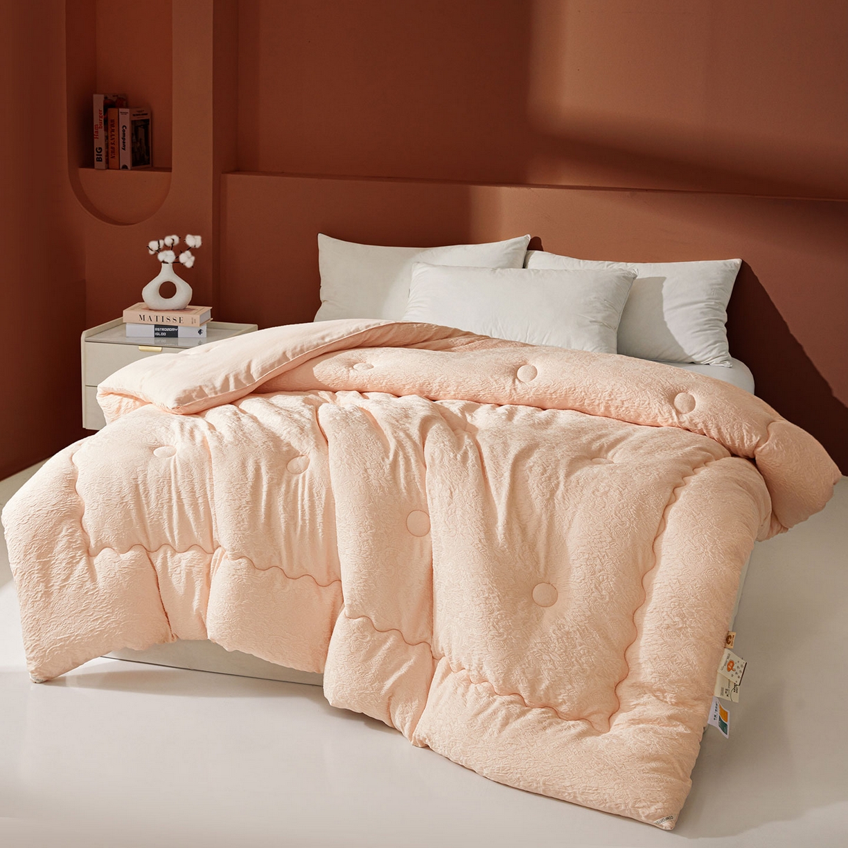 91家纺网 家纺一手货源 找家纺 欢乐季 2025新款贡缎浮雕提花棉花被 被子被芯 香槟色