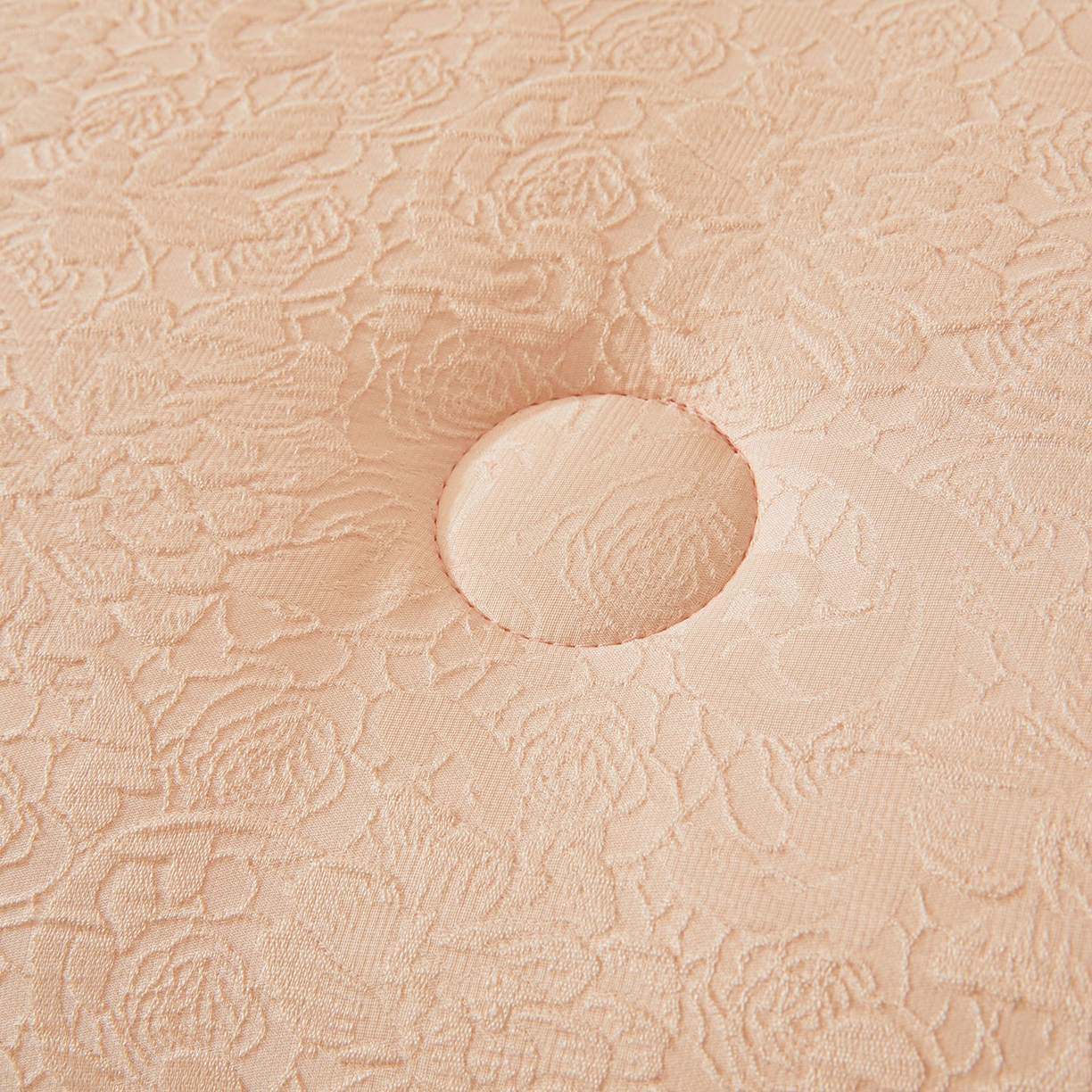 91家纺网 家纺一手货源 找家纺 欢乐季 2025新款贡缎浮雕提花棉花被 被子被芯 香槟色