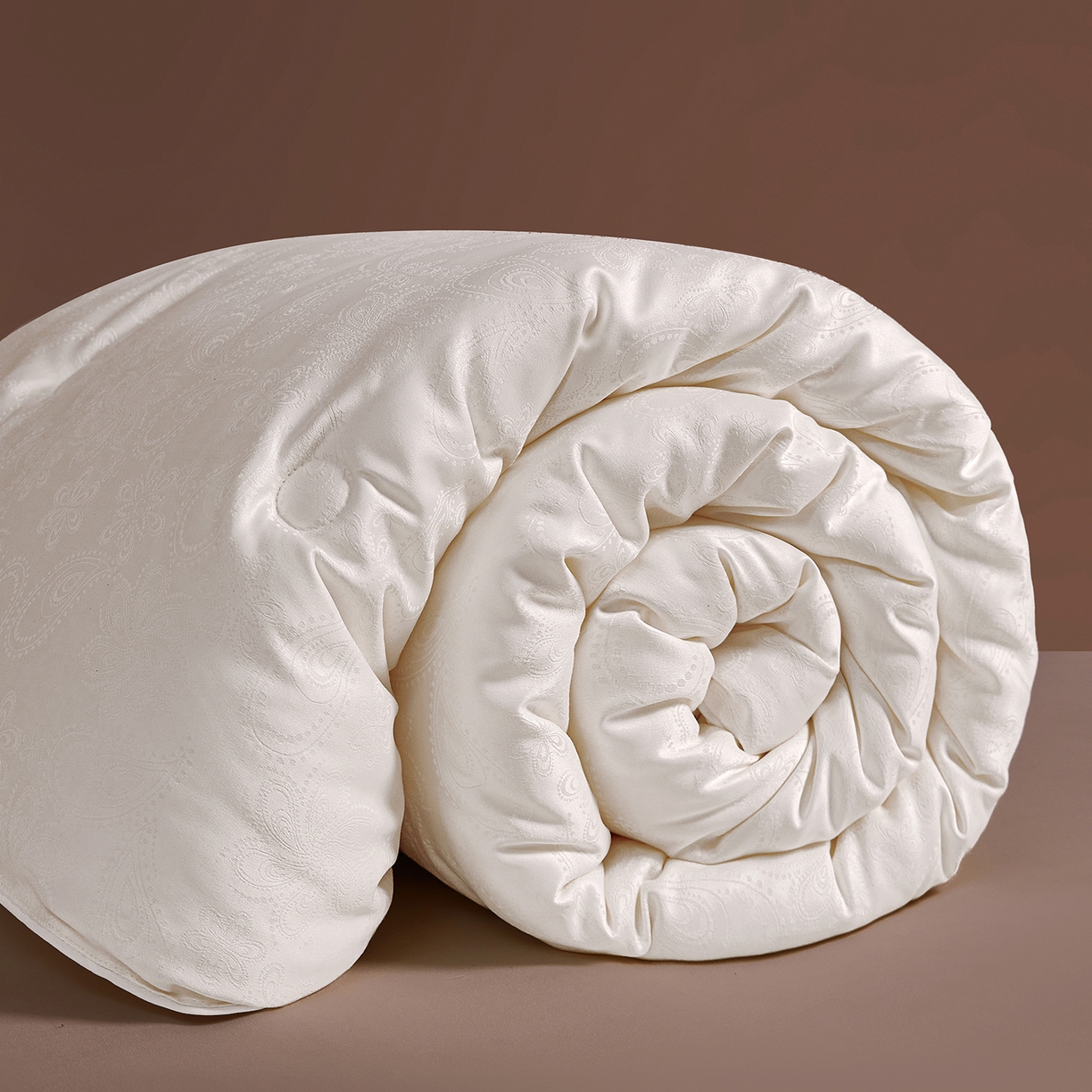 91家纺网 家纺一手货源 找家纺 （总）欢乐季 2025新款贡缎提花蚕丝被 被子被芯