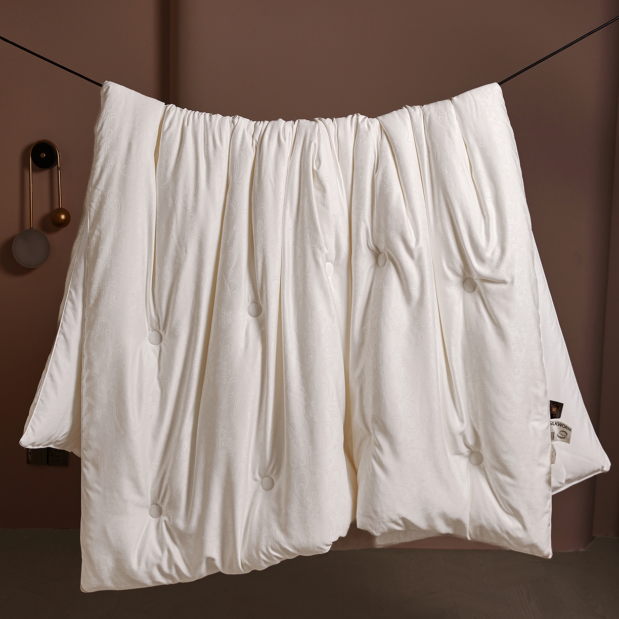 91家纺网 家纺一手货源 找家纺 欢乐季 2025新款贡缎提花蚕丝被 被子被芯 白色