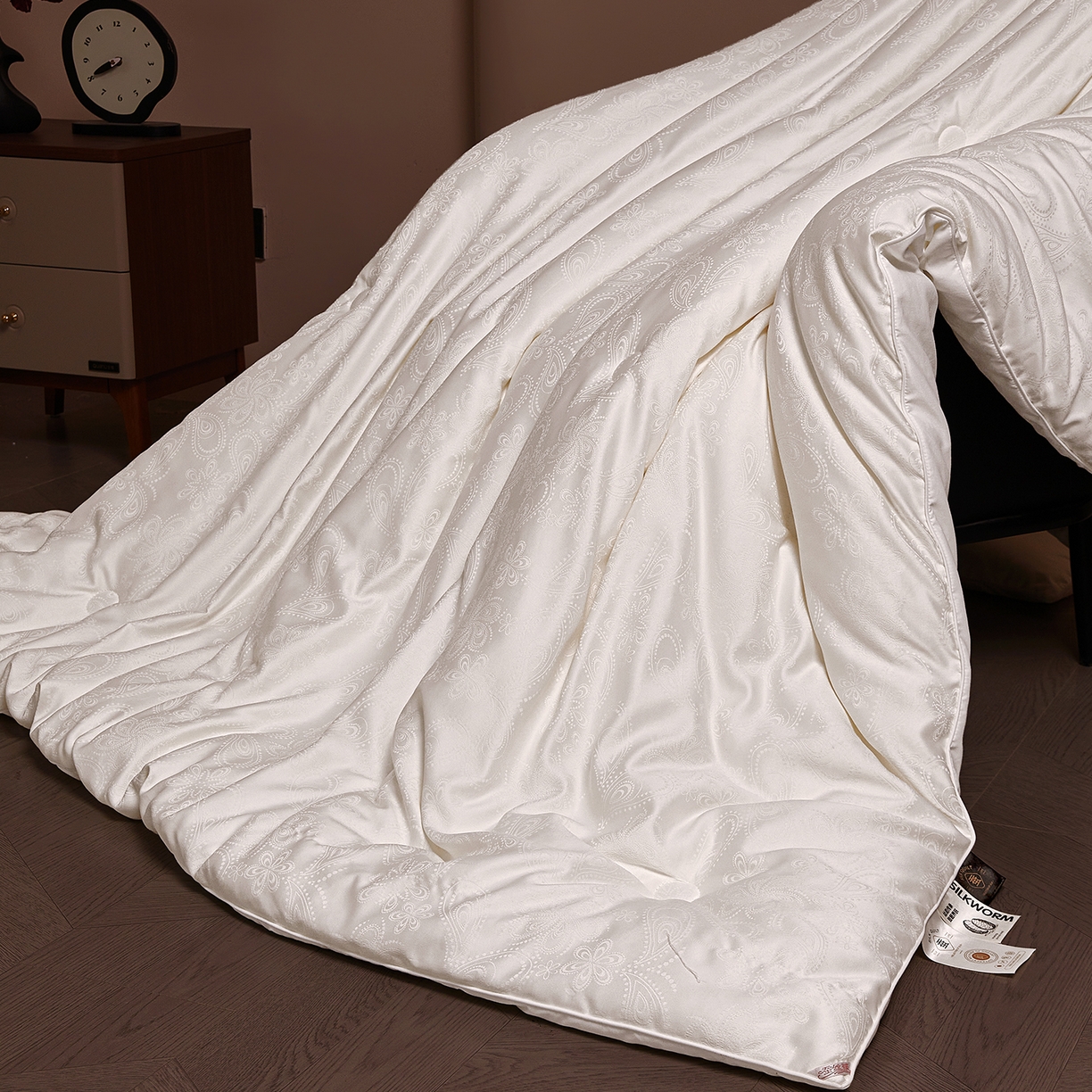 91家纺网 家纺一手货源 找家纺 （总）欢乐季 2025新款贡缎提花蚕丝被 被子被芯