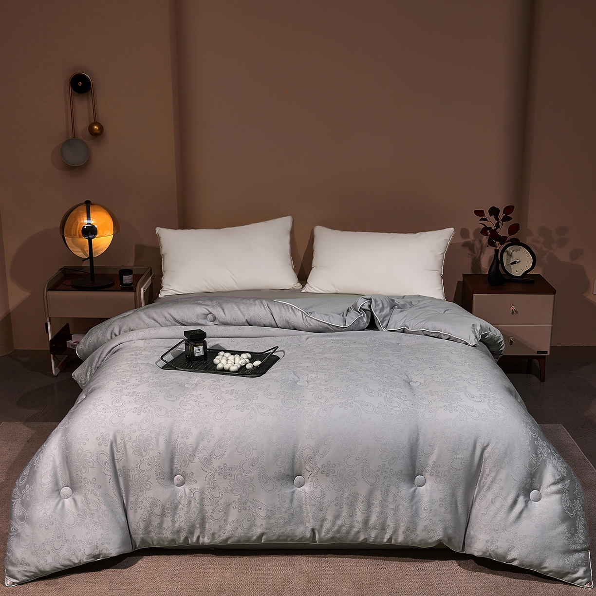 91家纺网 家纺一手货源 找家纺 欢乐季 2025新款贡缎提花蚕丝被 被子被芯 灰色