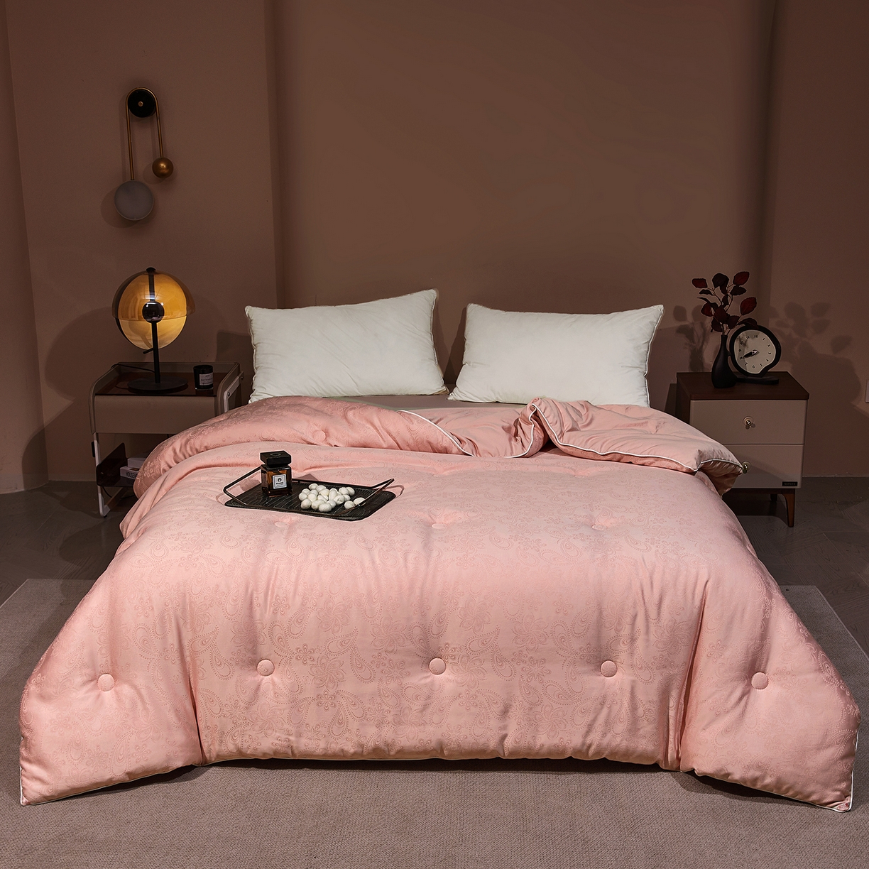 91家纺网 家纺一手货源 找家纺 欢乐季 2025新款贡缎提花蚕丝被 被子被芯 粉色