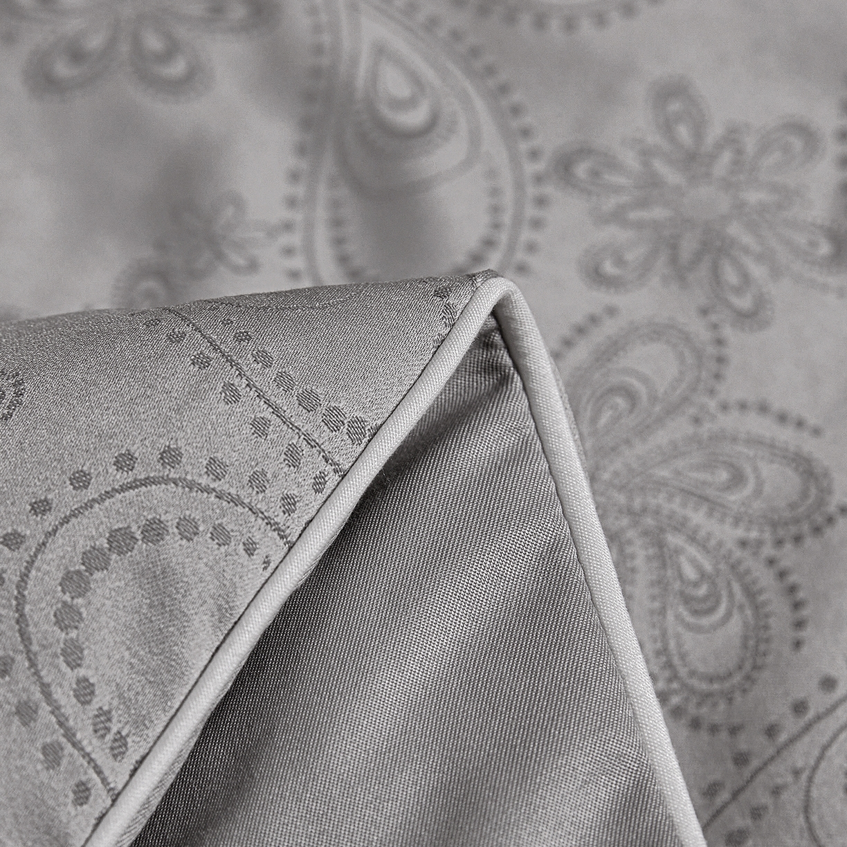 91家纺网 家纺一手货源 找家纺 欢乐季 2025新款贡缎提花蚕丝被 被子被芯 灰色